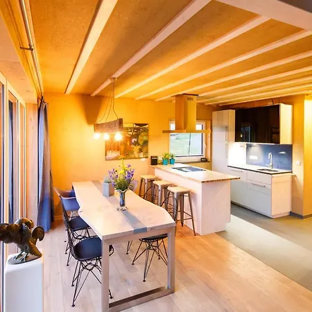 Graues Haus-2